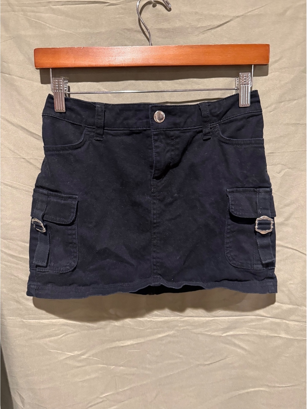 Black cargo mini skirt